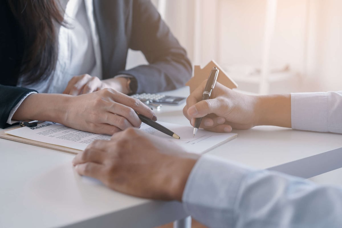 How to Avoid the Risks of Renegotiating a Sole-Source Network Contract