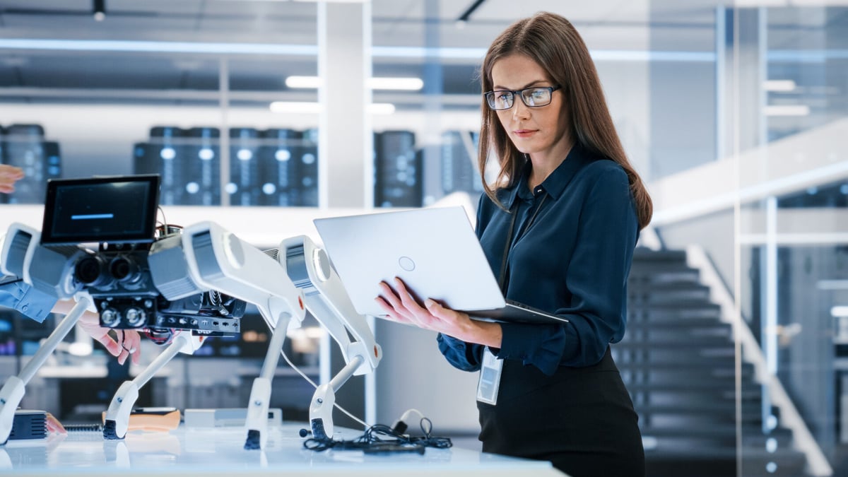 Dos and Don’ts of Managing GenAI-Driven Change in Manufacturing