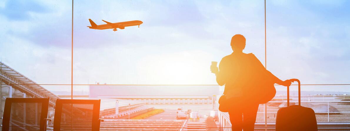 iStock-639318992-Traveler-Airport Traveler Airport
